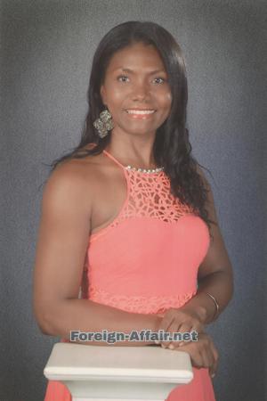 158180 - Leides Age: 48 - Colombia