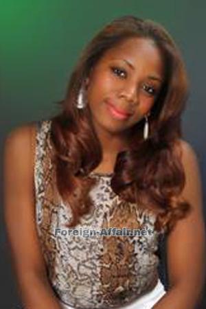166660 - Elizabeth Age: 29 - Dominican Republic