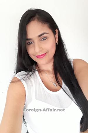 182796 - Laura Age: 34 - Colombia