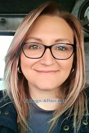 185864 - Ingrid Age: 49 - Costa Rica