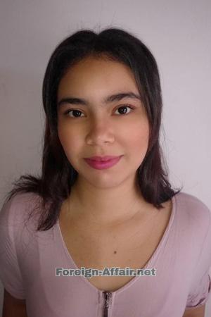 194490 - Yulianis Age: 25 - Colombia