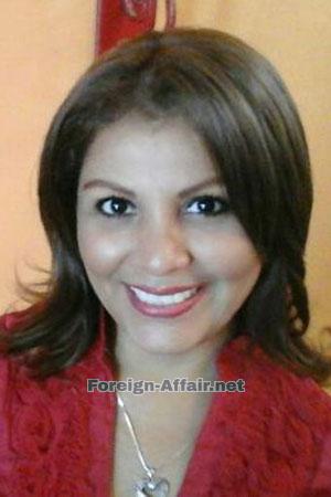 201883 - Silvia Age: 48 - Costa Rica