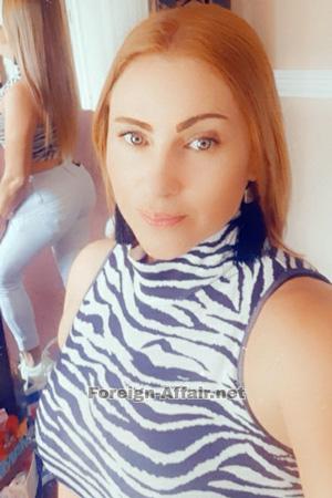 204172 - Laura Age: 46 - Costa Rica