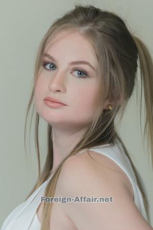 207422 - Daniela Age: 34 - Colombia