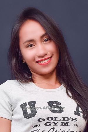 209343 - Riza Age: 26 - Philippines