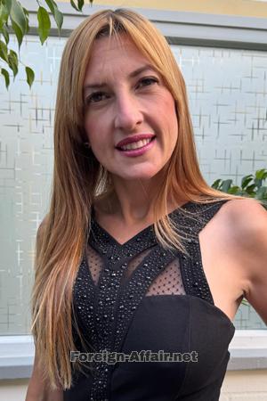 210274 - Mariela Age: 41 - Colombia