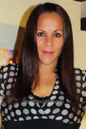 210748 - Guisella Age: 46 - Costa Rica