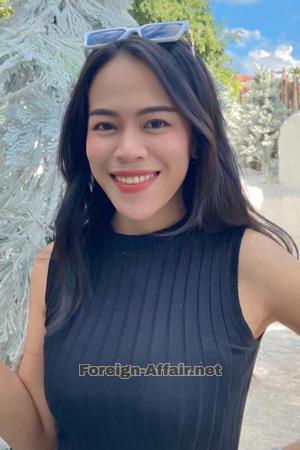 211069 - Jittraporn Age: 26 - Thailand