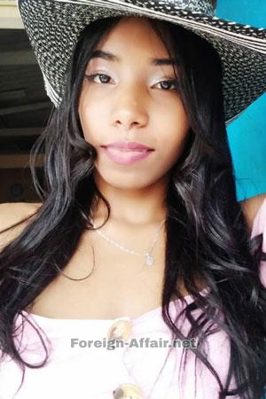 211717 - Ailin Age: 26 - Colombia