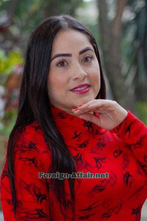 213774 - Yuliana Age: 40 - Colombia