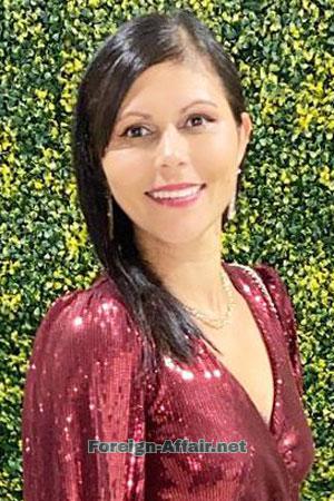219473 - Laura Age: 44 - Costa Rica