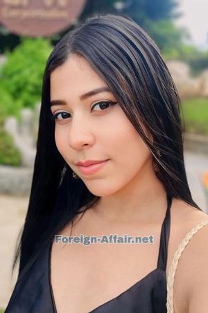 219923 - Paola Age: 26 - Colombia