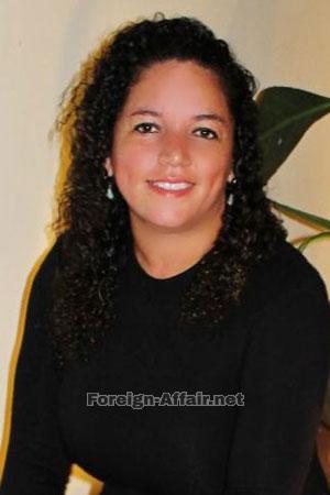 220442 - Laura Age: 44 - Costa Rica