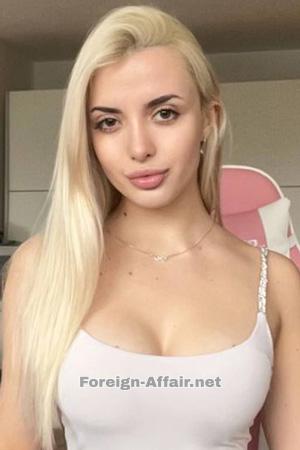 227347 - Daryna Age: 22 - Ukraine